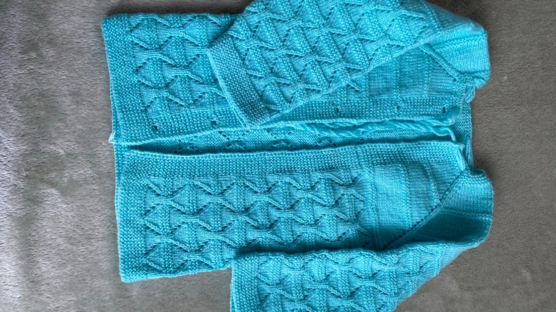 Mavi bebek hırkası el örgüsü - Görsel 2