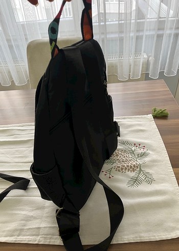 Siyah Fermuarlı  Sırt Çantası - Görsel 2
