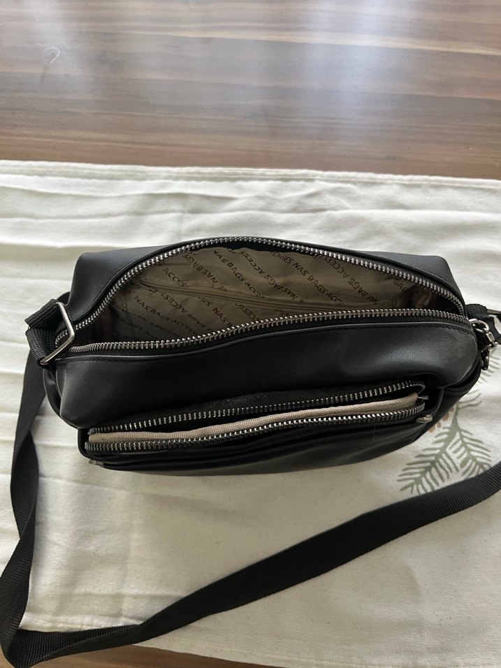 Siyah Deri Tokalı Kadın Çanta - Görsel 2