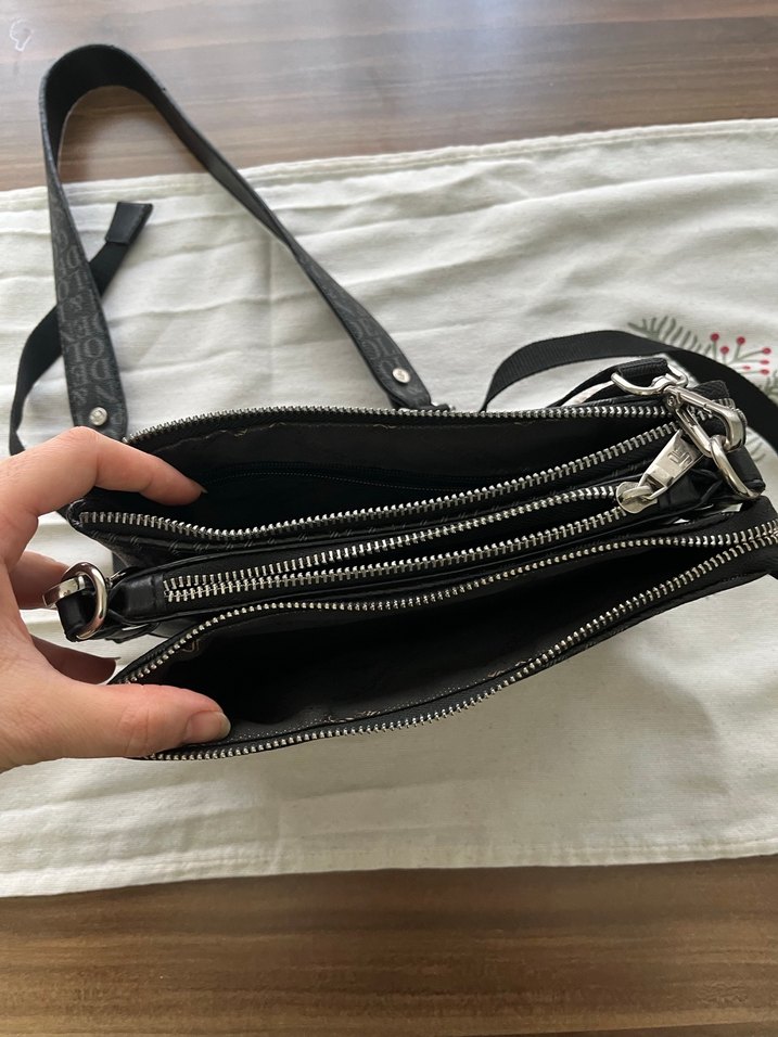 Siyah Deri Fermuarlı Kadın Çanta - Görsel 4