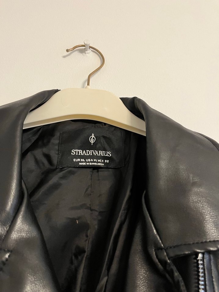 Stradivarius Kadın Siyah Deri Biker Ceket - Görsel 4