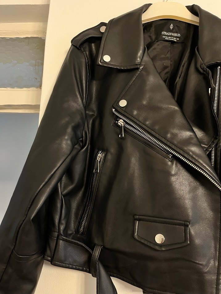 Stradivarius Kadın Siyah Deri Biker Ceket - Görsel 3