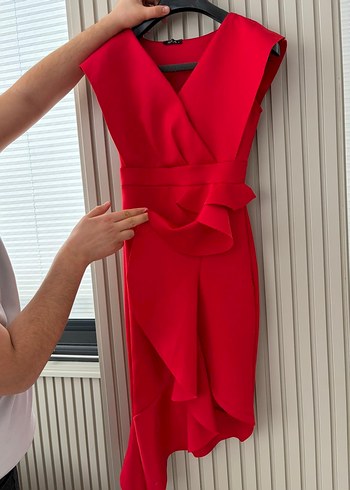 Kırmızı V Yaka Fırfır Detaylı Uzun Abiye - Görsel 4