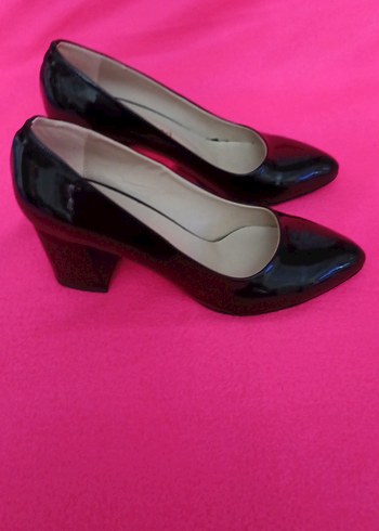 Siyah Parlak Stiletto Topuklu Kadın Ayakkabı - Görsel 2