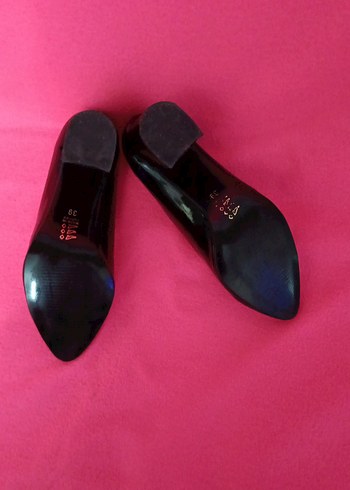 Siyah Parlak Stiletto Topuklu Kadın Ayakkabı - Görsel 3