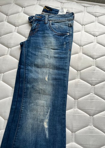 Mavi Parlak Kadın Denim Bol Paça Jean - Görsel 3