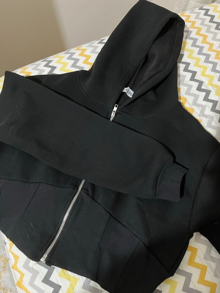 Siyah Kapüşonlu Fermuarlı Kadın Sweatshirt - Görsel 2