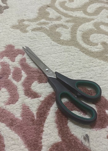 Yeşil Saplı Manikür Makası - Görsel 4