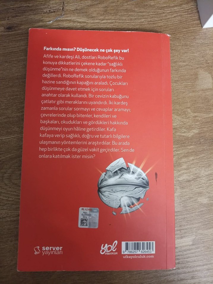 Eyvah! Ceviz Çatırdıyor Ortaokul Kitabı - Görsel 2