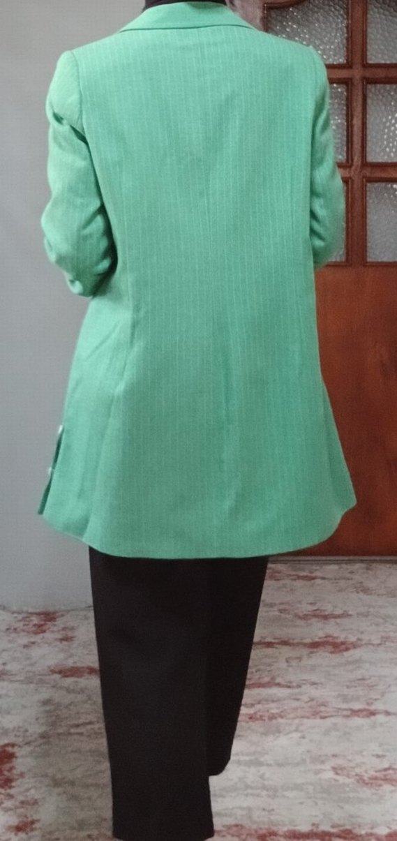 Düğmeli Yeşil Kadın Ofis Ceketi - Görsel 2