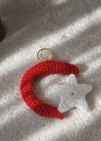 El Yapımı Örgü Ay Yıldız Anahtarlık - Görsel 2