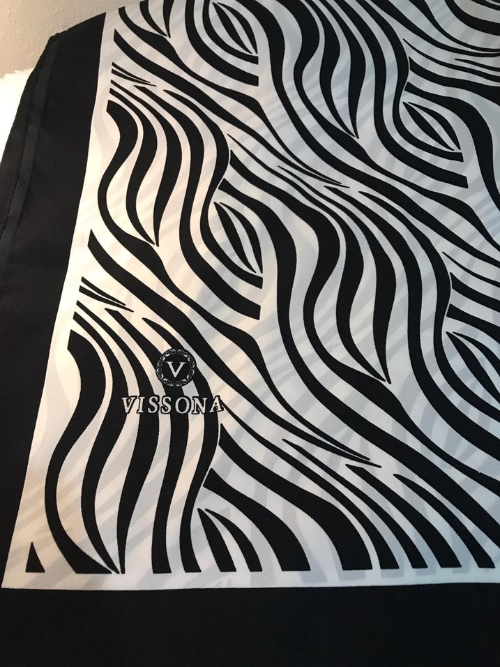 Vissona Siyah Beyaz Desenli Kadın Şal - Görsel 2