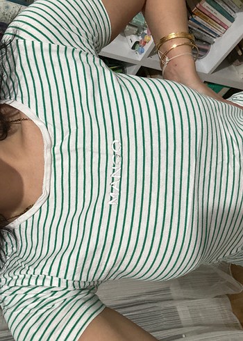 Yeşil Çizgili Kısa Kollu tişört - Görsel 4