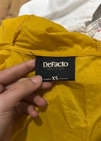 Sarı Kapüşonlu Rahat Kesim Kadın Yağmurluk - Görsel 5