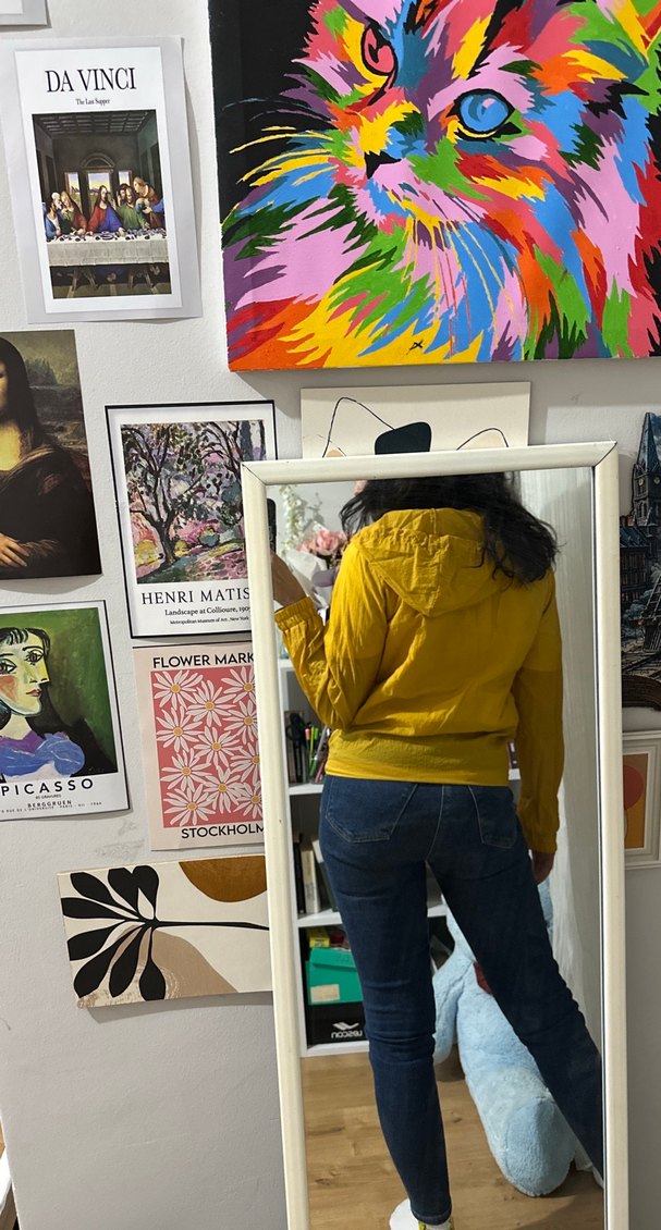 Sarı Kapüşonlu Rahat Kesim Kadın Yağmurluk - Görsel 2