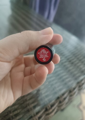 Wetnwild Narçiçeği Kırmızı mat Ruj - Görsel 3