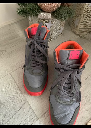 Nike Gri Kadın Spor Ayakkabı Yüksek Tabanlı - Görsel 3