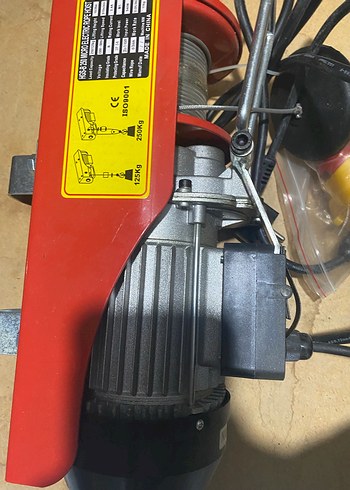 BIGLET Kırmızı Elektrikli Vinç - Görsel 2