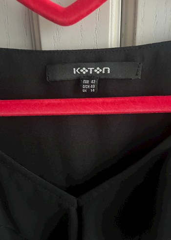 Siyah V Yakalı Fırfırlı Kadın Bluz - Görsel 2