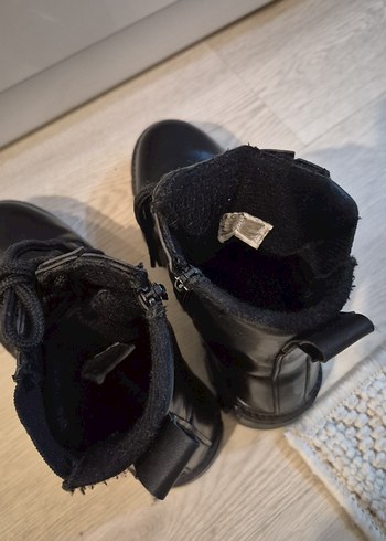 Siyah Deri Goth Tarzı Kiz cocuk Botları - Görsel 5