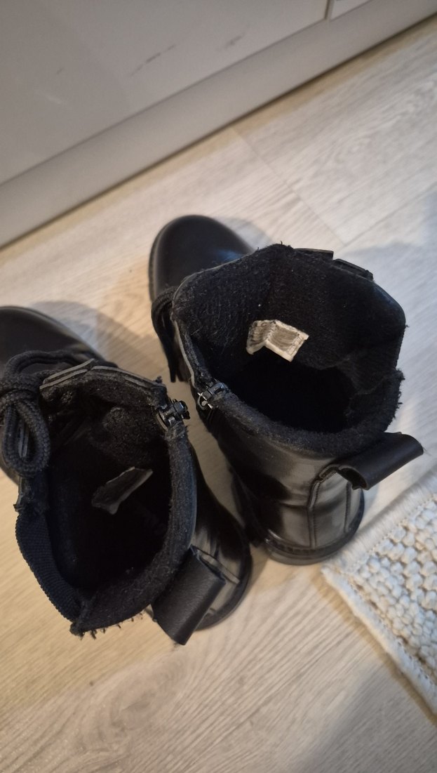 Siyah Deri Goth Tarzı Kiz cocuk Botları - Görsel 5