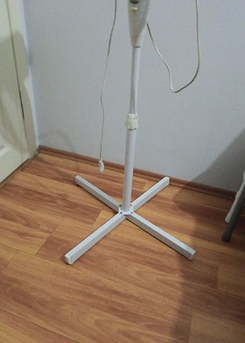 Beyaz ayaklı vantilatör - Görsel 2