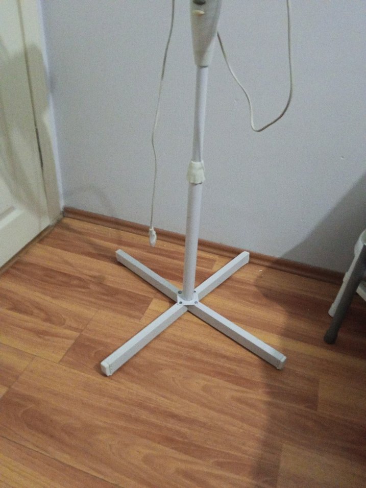 Beyaz ayaklı vantilatör - Görsel 2