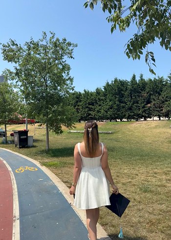 Beyaz Mezuniyet Elbisesi kep töreni - Görsel 3