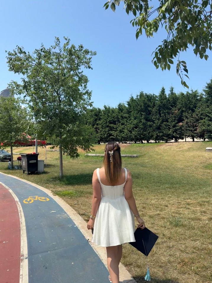 Beyaz Mezuniyet Elbisesi kep töreni - Görsel 3