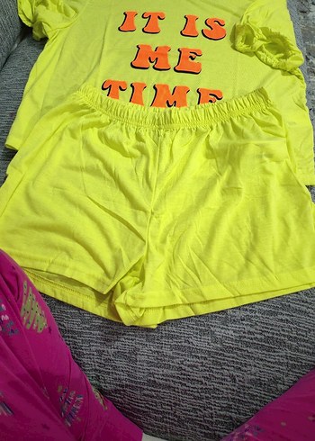 Renkli Kısa Kollu Kadın Şortlu Pijama Takımı - Görsel 2