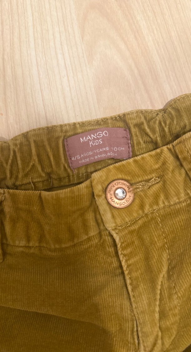 Kız Çocuk Hardal Süet Düğmeli Şort - Görsel 2