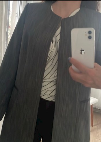 Gri Pliseli Uzun Ceket - Görsel 8