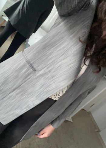 Gri Pliseli Uzun Ceket - Görsel 6