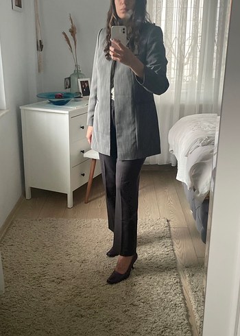 Gri Pliseli Uzun Ceket - Görsel 5