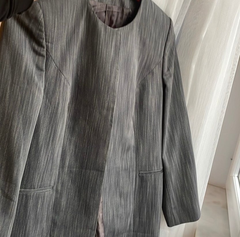 Gri Pliseli Uzun Ceket - Görsel 4