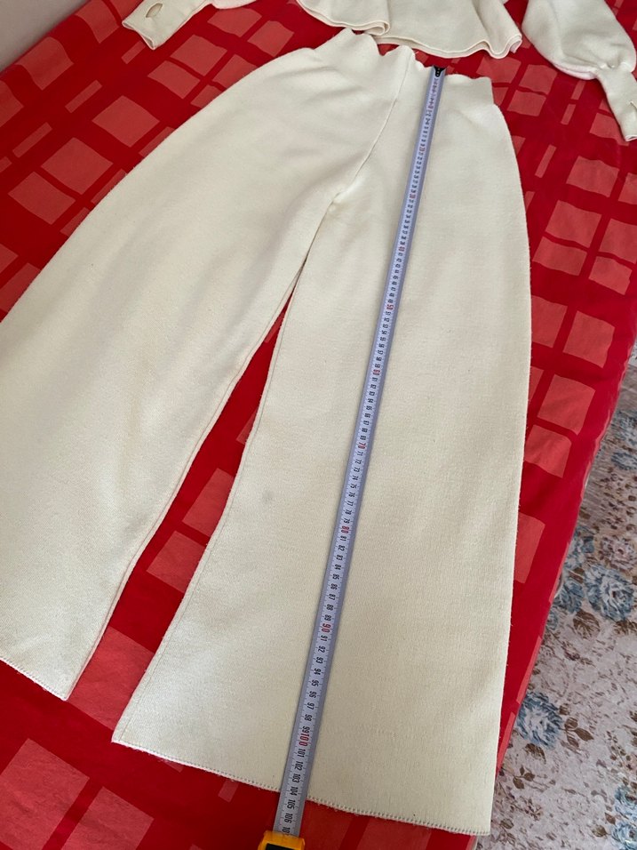 Yüksek Yakalı Beyaz Kadın Triko Takım - Görsel 4