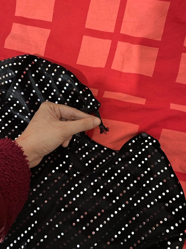 Uzun Kollu Siyah Puantiyeli Payetli Gece Elbisesi Kadife - Görsel 5