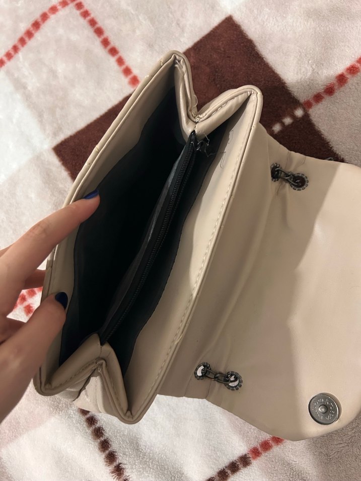 Krem Rengi Şık Çanta  Az Kullanılmış,temiz - Görsel 4