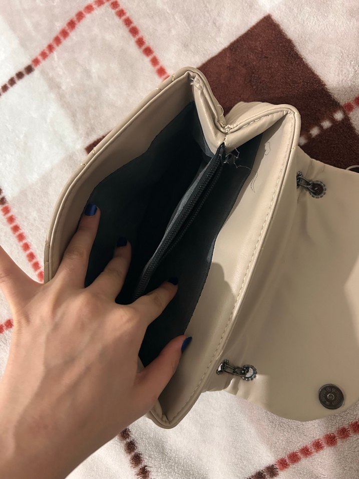 Krem Rengi Şık Çanta  Az Kullanılmış,temiz - Görsel 3