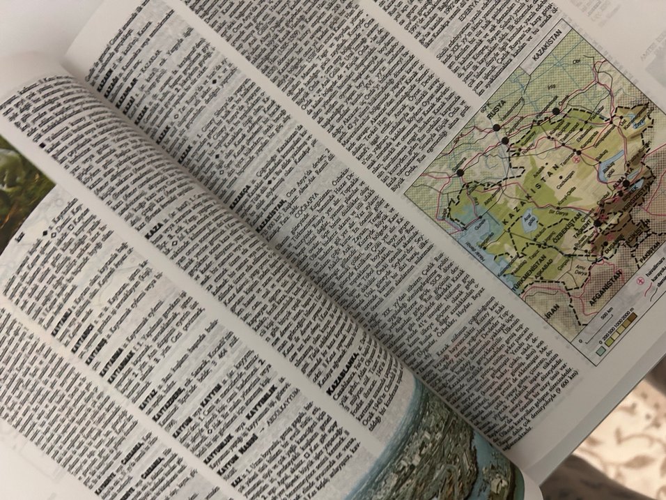 Dictionnaire Larousse  4 Cilt (Temiz, Kapaklarda Yıpranma Var) - Görsel 3