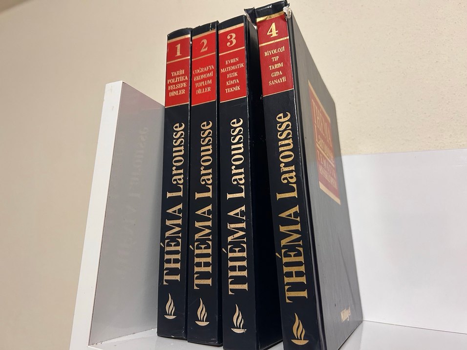 THEMA Larousse 4 Cilt - Görsel 2