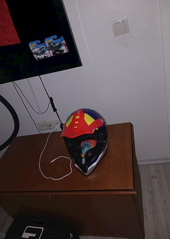 Zararına az kullanılmış full face kask - Görsel 2