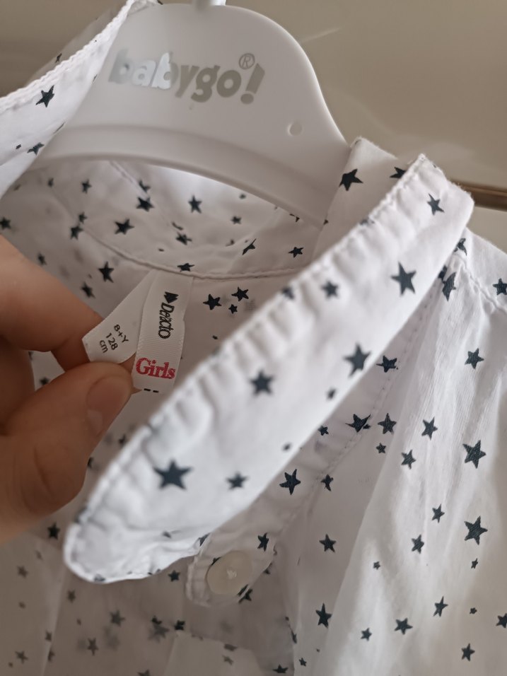 Kız Çocuk için Kolsuz Yıldız Desenli Beyaz Keten Gömlek - Görsel 3