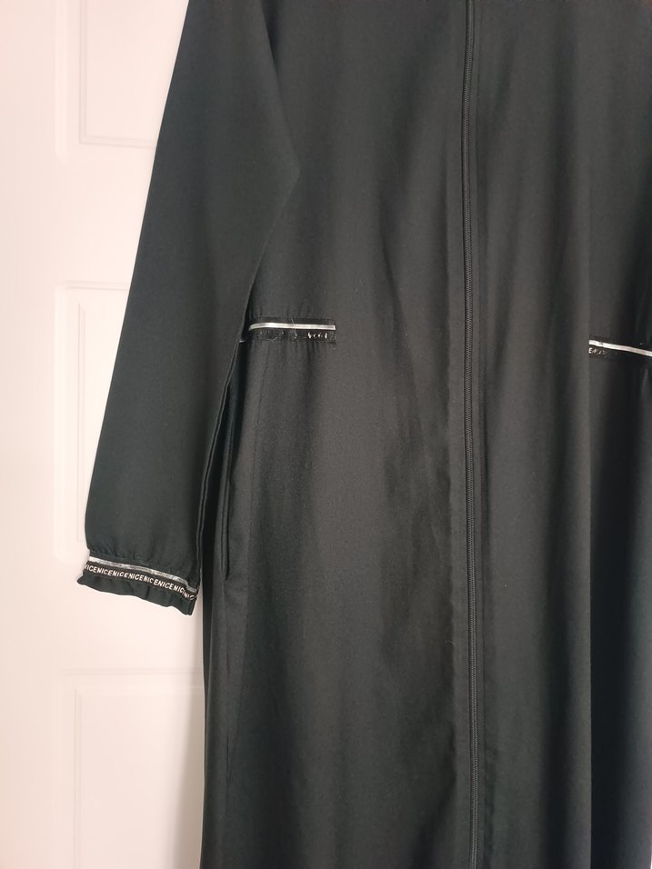 Uzun Siyah Fermuarlı Kadın Ferace - Görsel 3