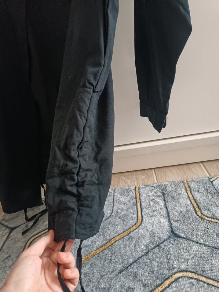 Siyah Düğmeli Uzun Kollu Gömlek - Görsel 3