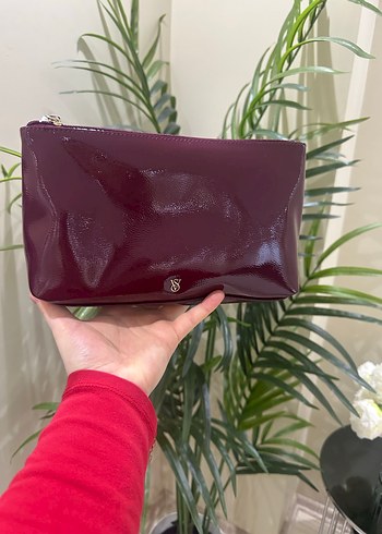 Victoria secret Bordo Parlak Kadın Makyaj Çantası - Görsel 2