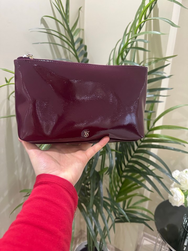 Victoria secret Bordo Parlak Kadın Makyaj Çantası - Görsel 2