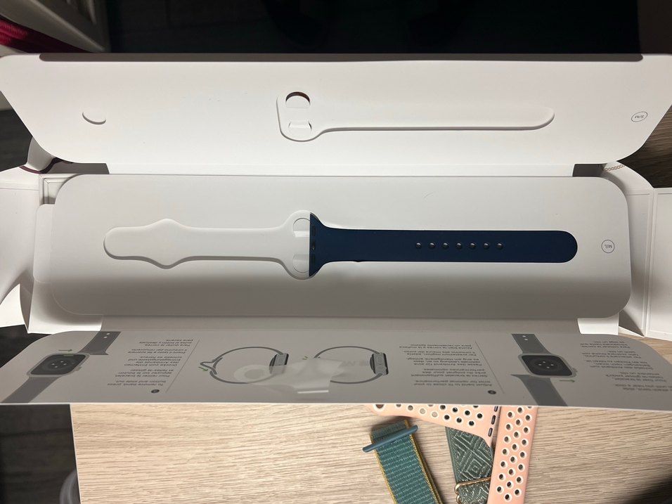 Apple Watch Series 6 40mm Lacivert Alüminyum Kasa - Görsel 3