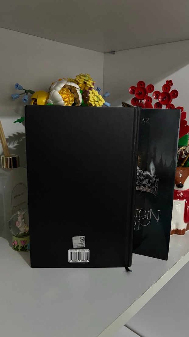 Karanlığın Şehri - Şule Avlamaz - Görsel 4