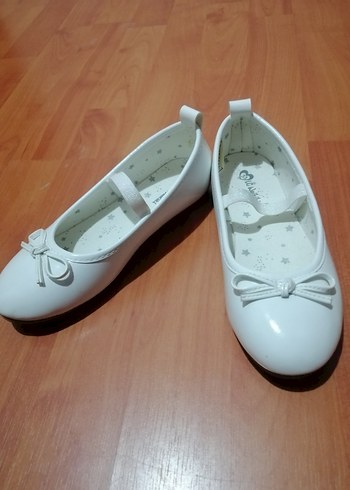 Kız Çocuk Beyaz Fiyonk Detaylı Babet 33 numara - Görsel 3